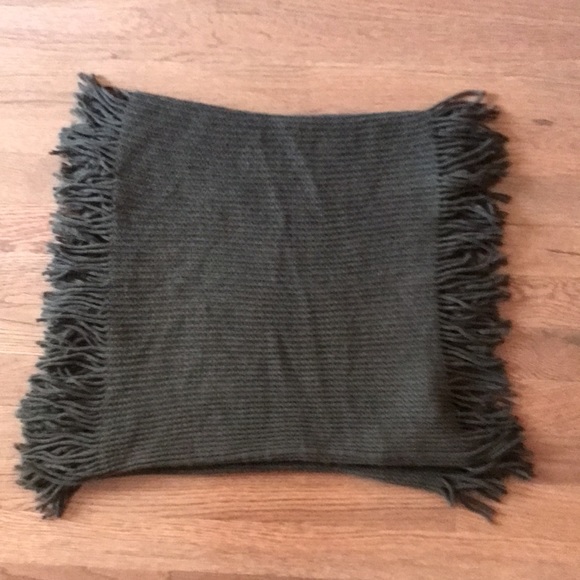 NWT Olive Textured Fringe Boho Infinity Scarf - Picture 3 of 3